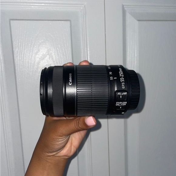 Canon EOS Rebel SL1 Digital Camera - Picture 8 of 11